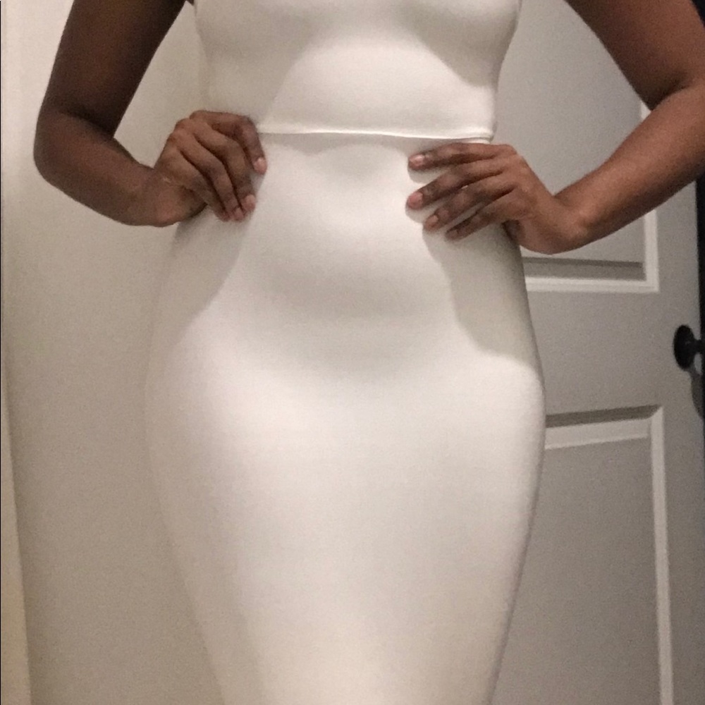Gorgeous bandage dress! - Picture 3 of 3